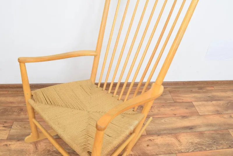 Pamono Mid-Century Rocking Chair by Hans Wegner for Frederica, 1970s.> Rocking Chairs