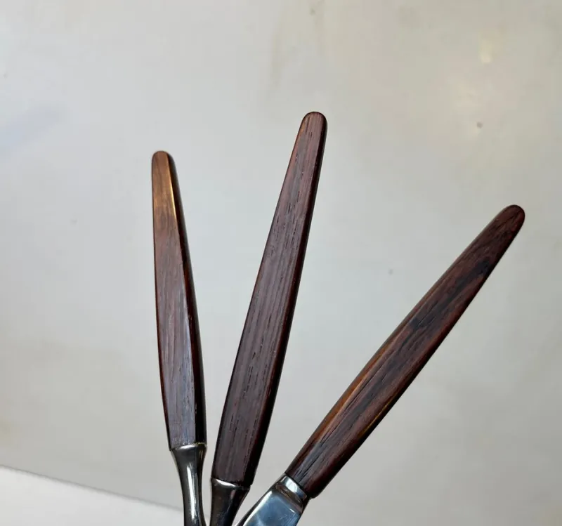 Pamono Mid-Century Rosewood Flatware Cutlery by Tias Eckhoff for Lindtofte, 1960s, Set of 36> Cutlery & Serving Utensils