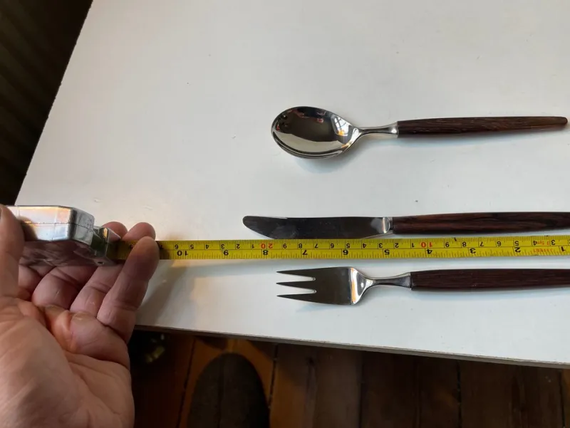 Pamono Mid-Century Rosewood Flatware Cutlery by Tias Eckhoff for Lindtofte, 1960s, Set of 36> Cutlery & Serving Utensils