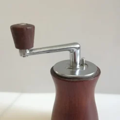 Hot Pamono Mid-Century Salt Shaker and Pepper Mill from Deve, Netherlands, 1960s, Set of 2