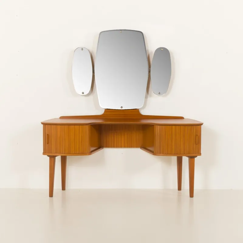 Pamono Mid-Century Scandinavian Dressing Table with Adjustable Mirrors and Tambour Doors, Norway, 1970s> Dressing Tables
