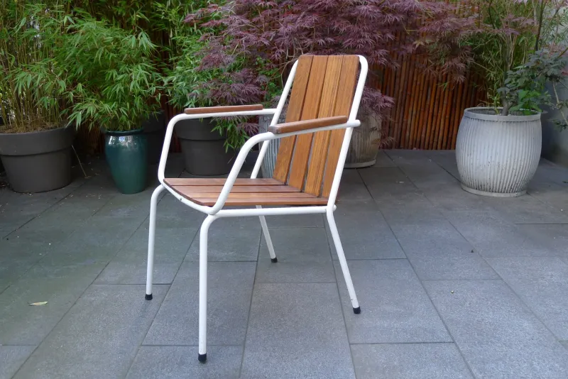 Pamono Mid-Century Scandinavian Teak and Tubular Steel Stacking Garden Chair from Daneline, 1960s> Garden Seating