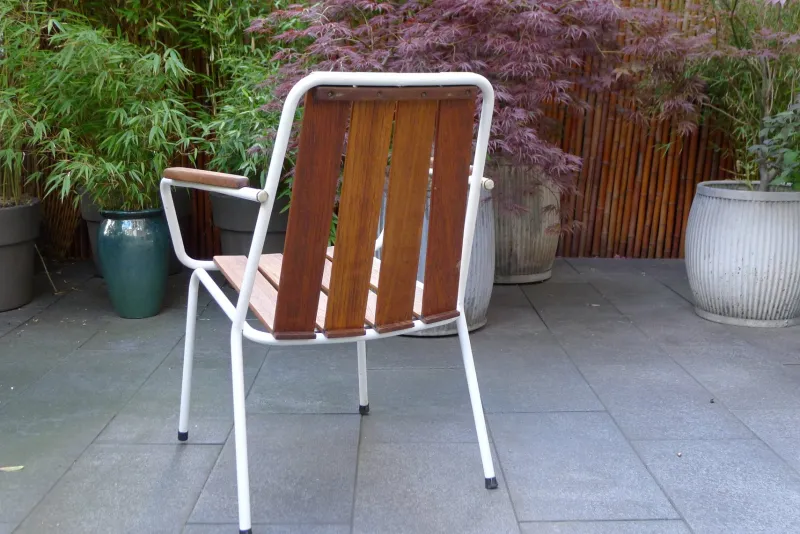 Pamono Mid-Century Scandinavian Teak and Tubular Steel Stacking Garden Chair from Daneline, 1960s> Garden Seating