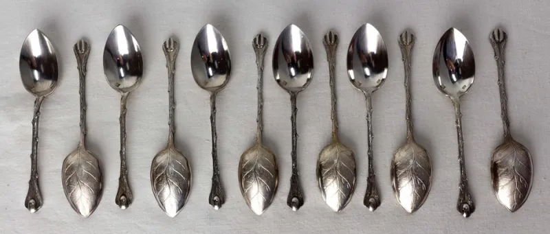 Pamono Mid-Century Silver Metal Coffee Spoons Tree-Leaf-Shaped, France, 1960s> Cutlery & Serving Utensils