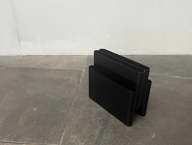 Pamono Mid-Century Space Age Model 4676 Magazine Holder by Giotto Stoppino for Kartell, 1970s> Magazine Racks
