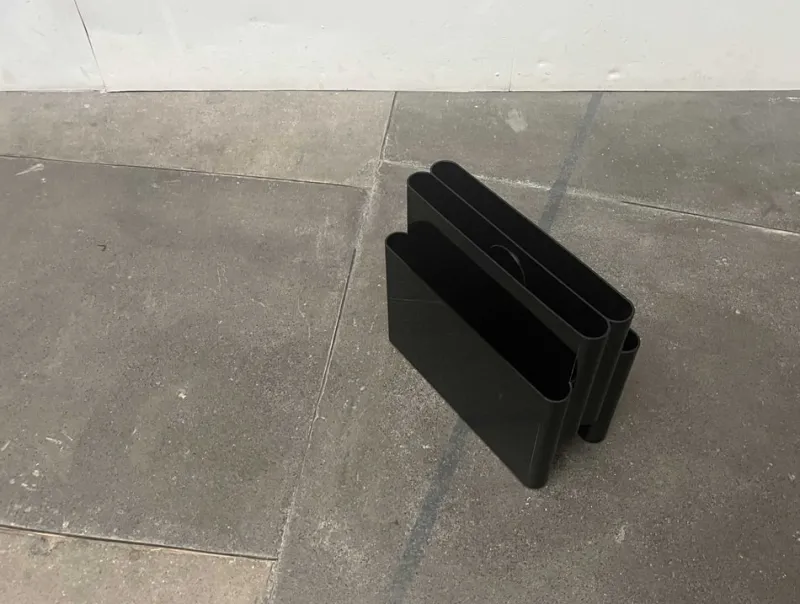 Pamono Mid-Century Space Age Model 4676 Magazine Holder by Giotto Stoppino for Kartell, 1970s> Magazine Racks