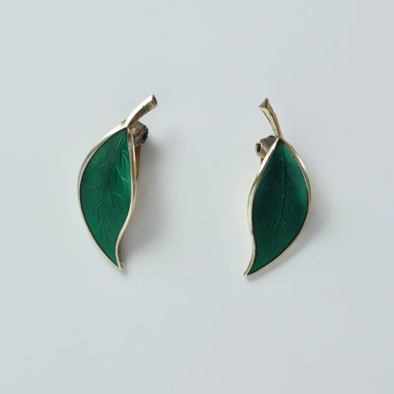 Pamono Mid-Century Sterling Silver and Enamel Ear Clips from David Andersen, 1950s, Set of 2> Earrings