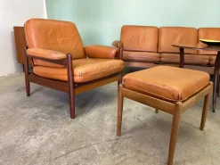 Pamono Mid-Century Teak and Leather Living Room Set, 1960s, Set of 4> Living Room Sets