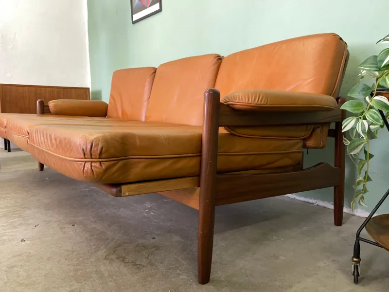 Pamono Mid-Century Teak and Leather Living Room Set, 1960s, Set of 4> Living Room Sets