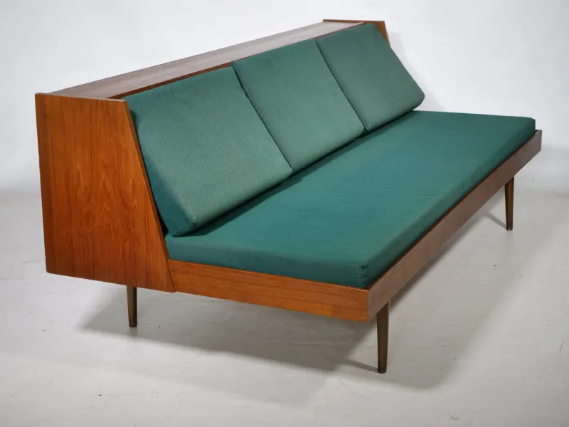 Pamono Mid-Century Teak Daybed, 1960s> Daybeds & Chaises Lounges