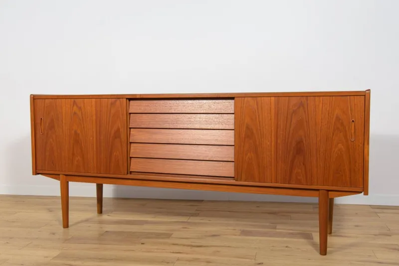 Pamono Mid-Century Teak Sideboard by Nils Jonsson for Hugo Troeds, Sweden, 1960s> Sideboards & Buffets