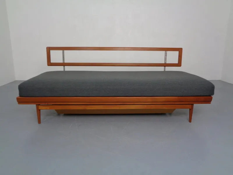 Pamono Mid-Century Teak Sofa or Daybed by Walter Knoll for Knoll Antimott, Germany, 1950s> Daybeds & Chaises Lounges