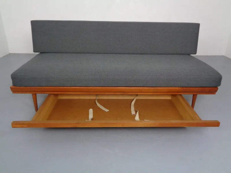 Pamono Mid-Century Teak Sofa or Daybed by Walter Knoll for Knoll Antimott, Germany, 1950s> Daybeds & Chaises Lounges