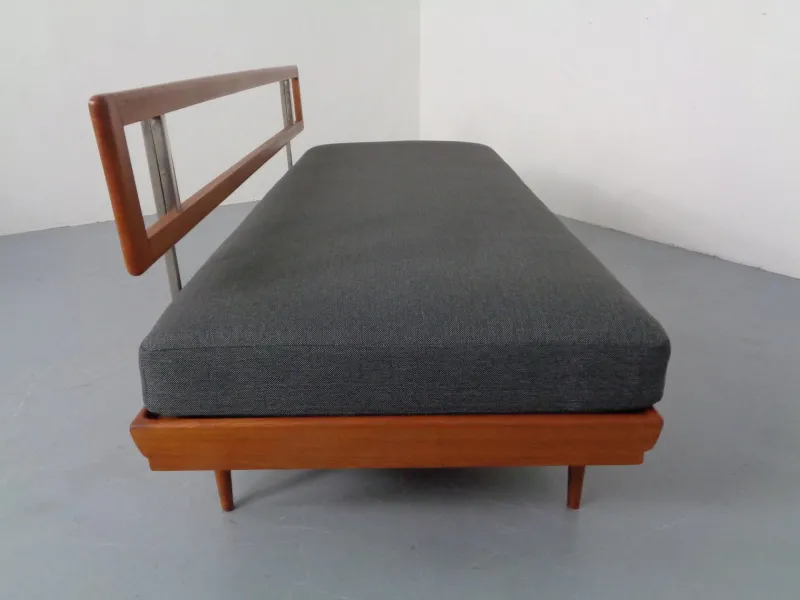 Pamono Mid-Century Teak Sofa or Daybed by Walter Knoll for Knoll Antimott, Germany, 1950s> Daybeds & Chaises Lounges