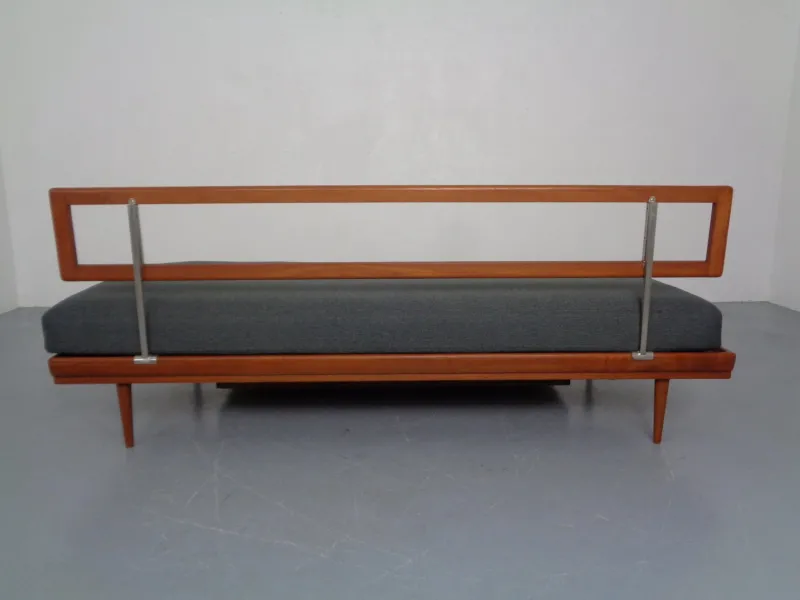Pamono Mid-Century Teak Sofa or Daybed by Walter Knoll for Knoll Antimott, Germany, 1950s> Daybeds & Chaises Lounges