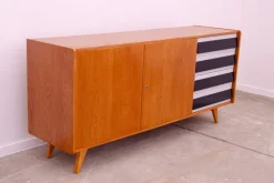 Pamono Mid-Century U-460 Sideboard by Jiří Jiroutek for Interior Prague, Czechoslovakia, 1960s><noscript><img width=