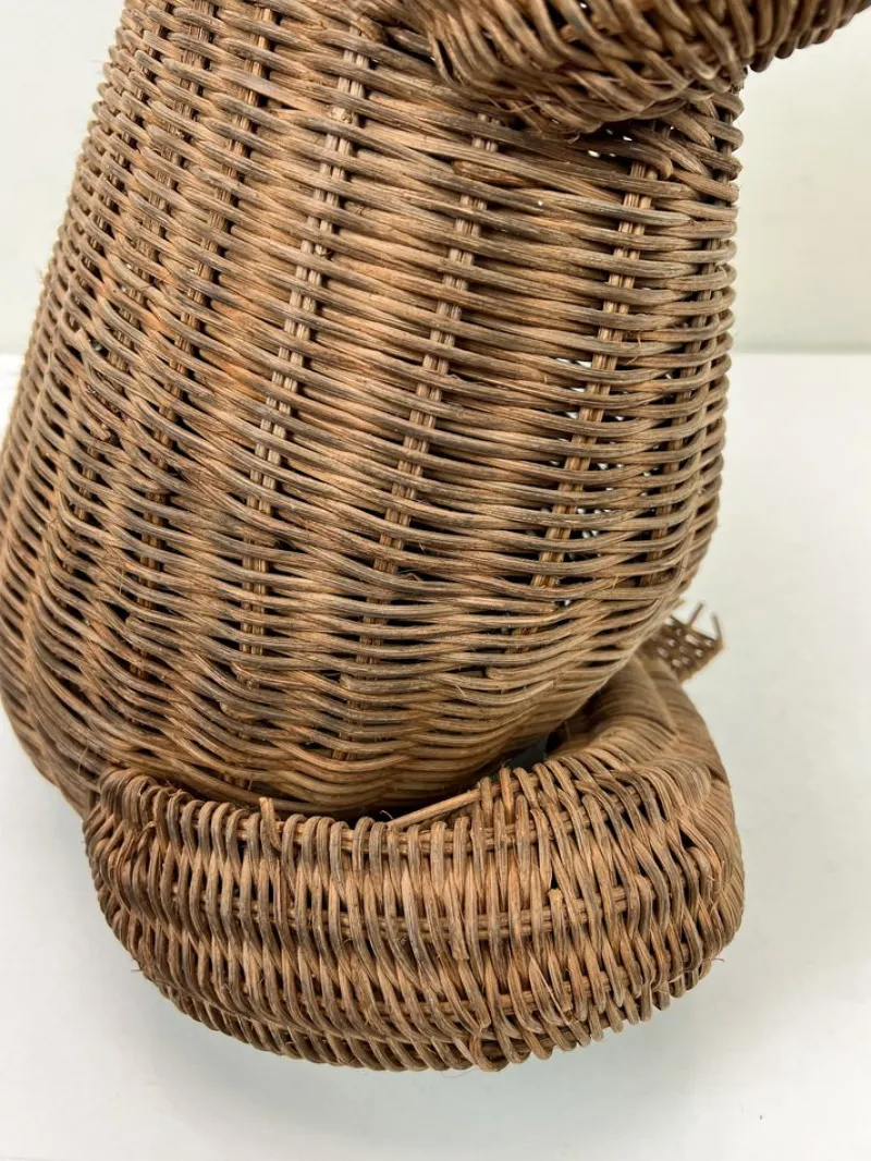 Pamono Mid-Century Vintage Rattan Frog Magazine Holder, 1970s> Magazine Racks