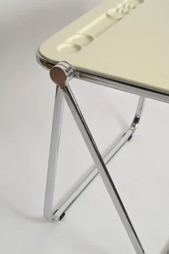Pamono Mid-Century White Platone Folding Desk attributed to Giancarlo Piretti for Castelli, 1969><noscript><img width=