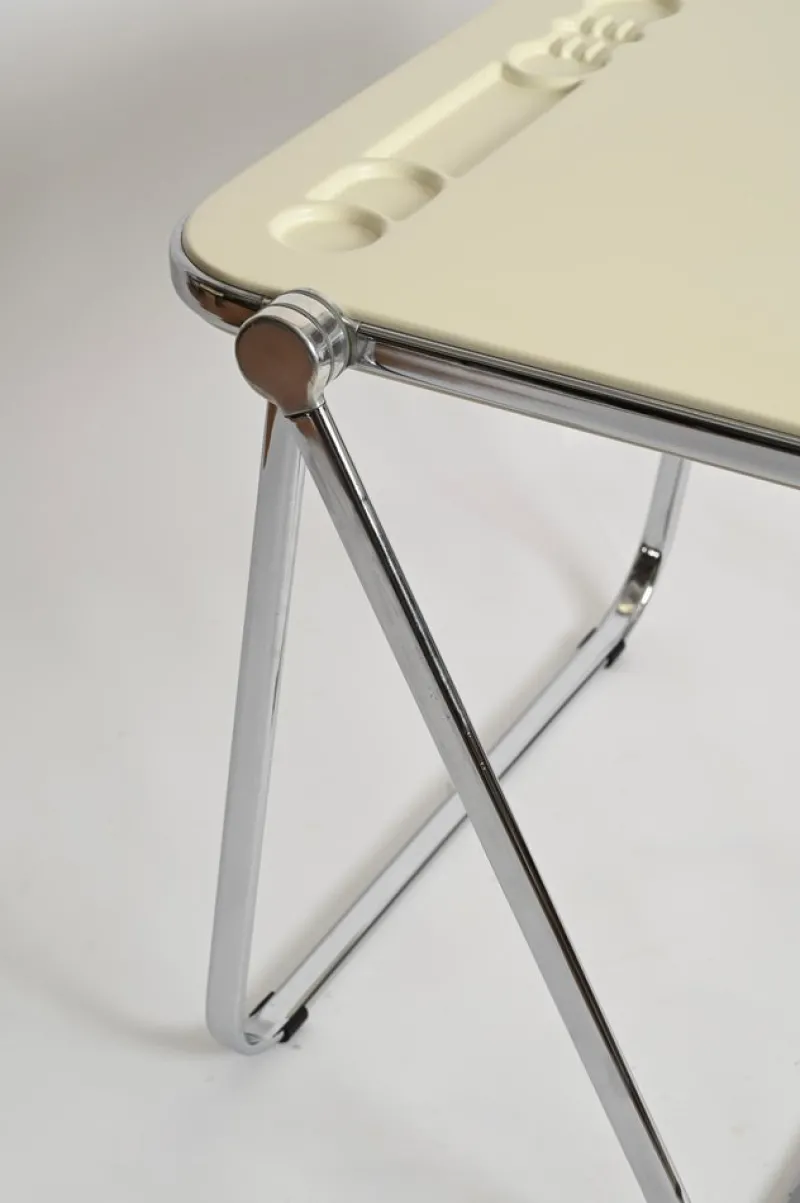 Pamono Mid-Century White Platone Folding Desk attributed to Giancarlo Piretti for Castelli, 1969> Desks