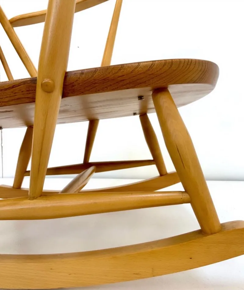 Pamono Mid-Century Windsor Grandfather Rocking Chair in Wood attributed to Lucian Ercolani for Ercol, England, 1960s> Rocking Chairs
