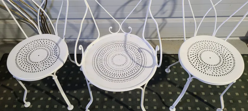 Pamono Mid-Century Wrought Iron Garden Table and Chairs, 1950s, Set of 4> Garden Seating