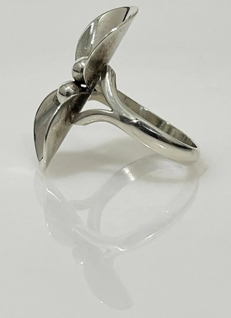 Sale Pamono Mid-20th Century Sterling Silver Flower Ring attributed to Niels Erik, Denmark