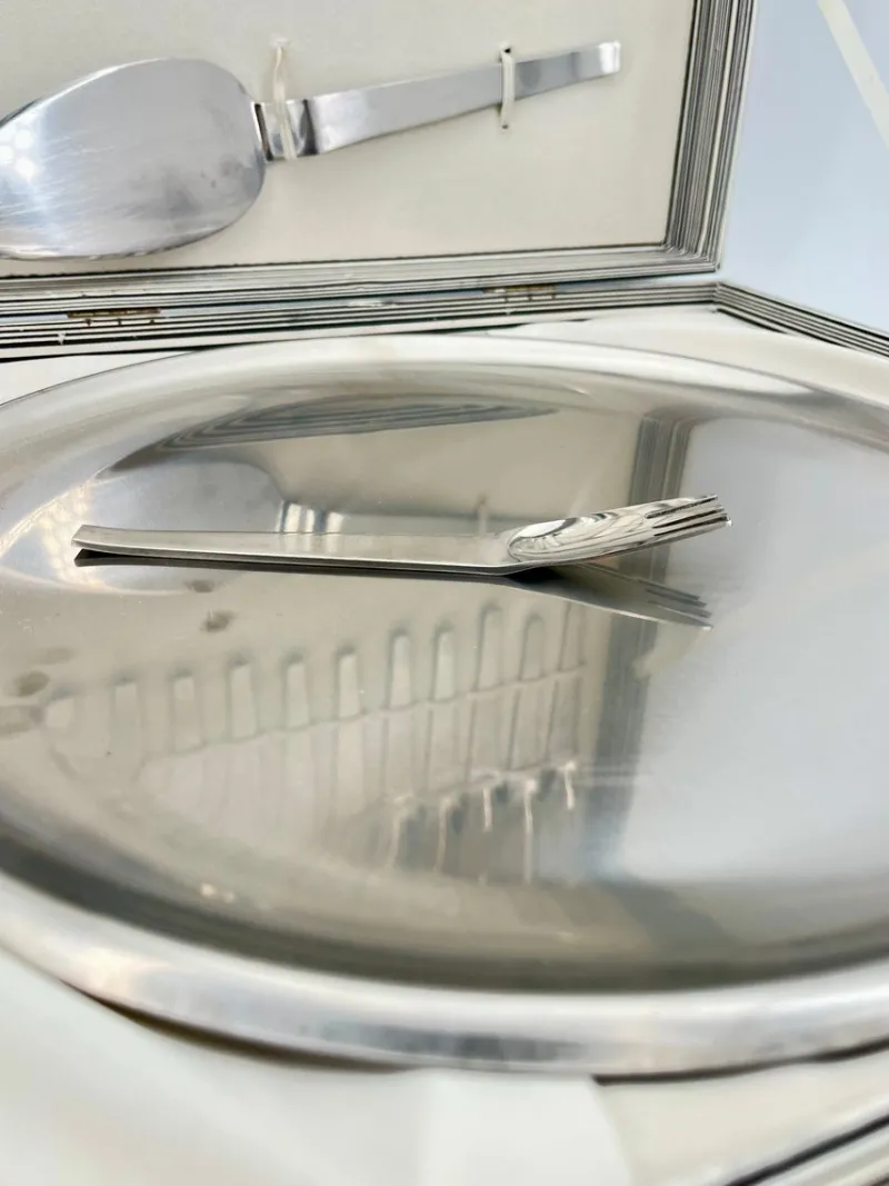 Discount Pamono Minimalist Dessert Forks, Plate and Dessert Scoop by Carl Auböck for Morinox, 1950s, Set of 14