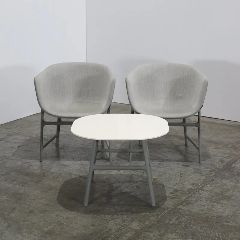 Pamono Minuscule Table and Chairs from Fritz Hansen, Set of 3> Living Room Sets