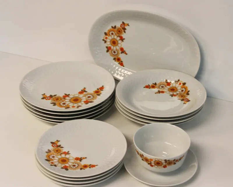 Pamono Mitterteich Porcelain Table and Tea Service, Germany, 1970s, Set of 28> Coffee & Tea Service