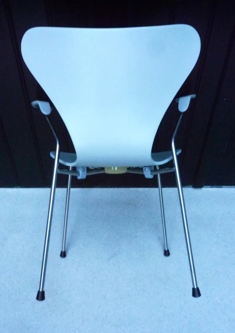 Discount Pamono Mod. 3207 Chair by Arne Jacobsen for Fritz Hansen, 1973
