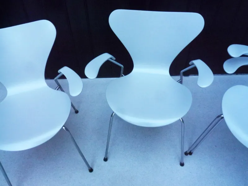 Discount Pamono Mod. 3207 Chair by Arne Jacobsen for Fritz Hansen, 1973