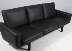 Discount Pamono Model 236/3 3-Seater Sofa in Black Leather and Black Oak attributed to Hans J. Wegner for Getama