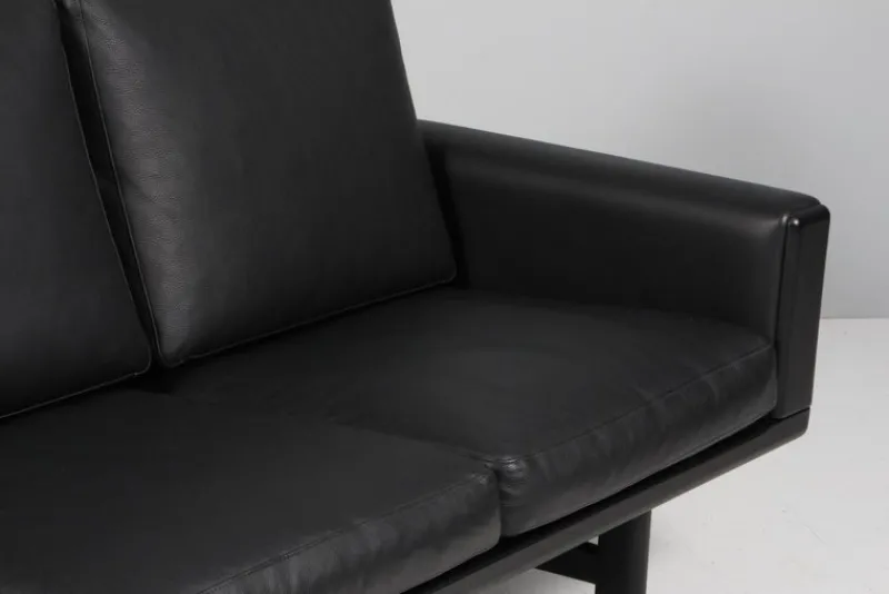 Discount Pamono Model 236/3 3-Seater Sofa in Black Leather and Black Oak attributed to Hans J. Wegner for Getama