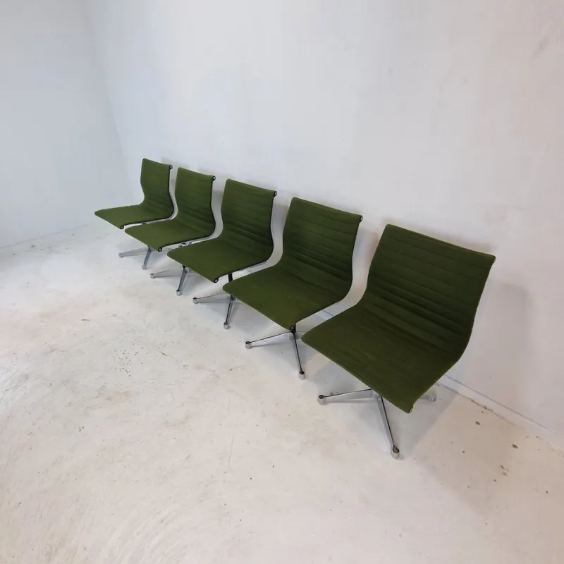 Pamono Model EA 105 Chairs by Eames for Herman Miller, 1970s, Set of 5> Office Chairs
