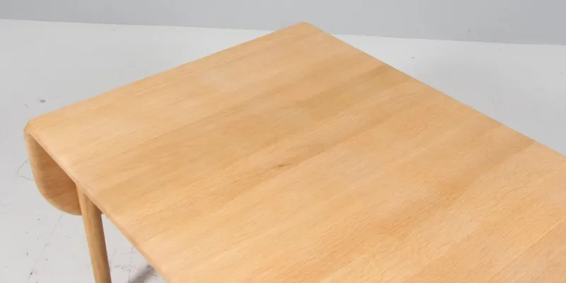 Online Pamono Model GE85 Coffee Table in Oak attributed to Hans J. Wegner for Getama, 2000s