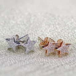 Sale Pamono Modern 18 Karat White Gold and Diamond Star Stud Earrings, Set of 2