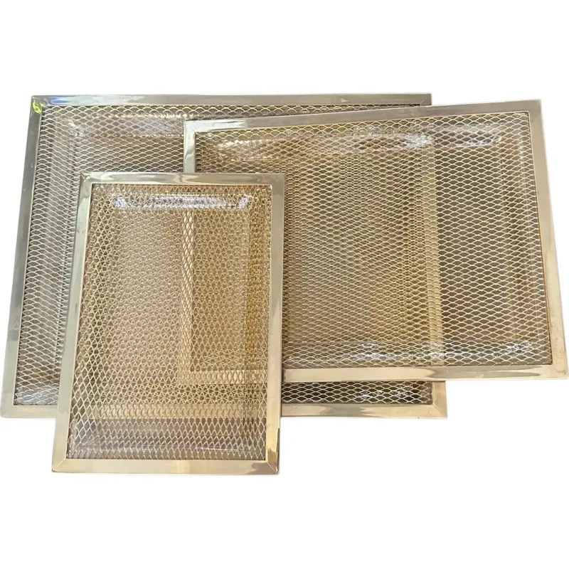 Pamono Modern Brass and Acrylic Trays in the style of Dior Home, 1970s, Set of 3> Trays
