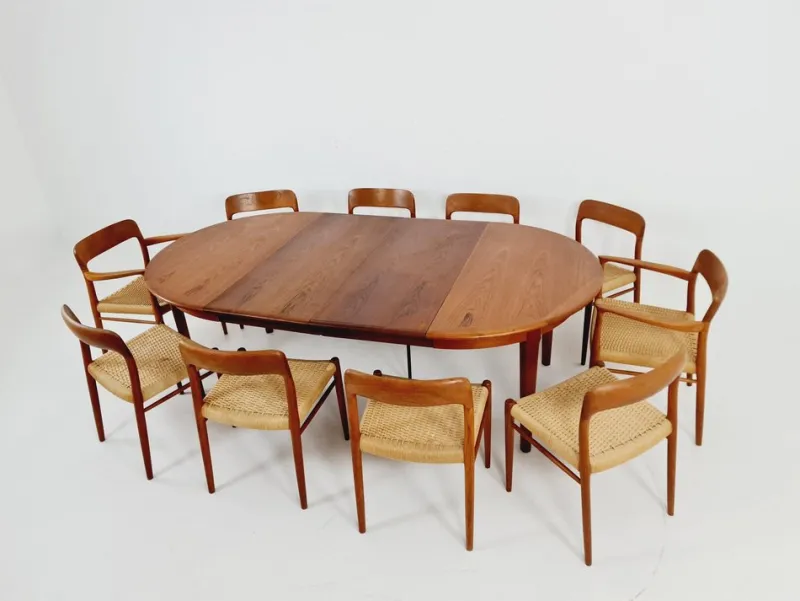Sale Pamono Modern Danish Expandable Dining Table in Teak, 1960s