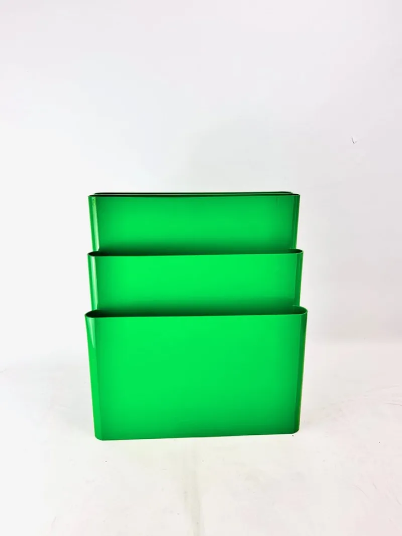 Pamono Modern Green Model 4675 Magazine Rack by Giotto Stoppino for Kartell, Italy, 1970s> Magazine Racks