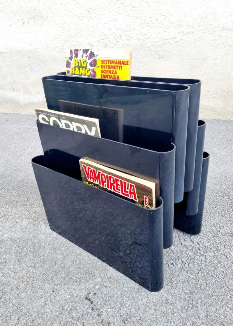 Pamono Modern Italian Black Magazine Rack by Giotto Stoppino for Kartell, 1970s> Magazine Racks