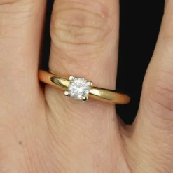Online Pamono Modern Second-Hand Diamond 18 Karat Yellow Gold Solitaire Ring