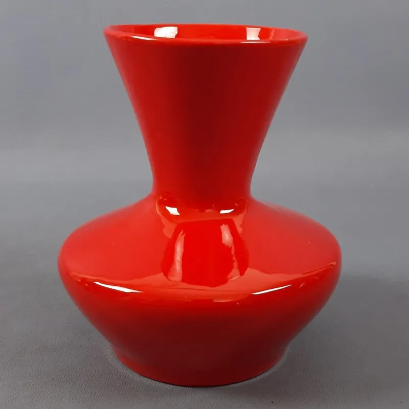 Pamono Modern Space Age Red Ceramic Vase by Pietro Arosio for Parravicini, 1970s> Vases