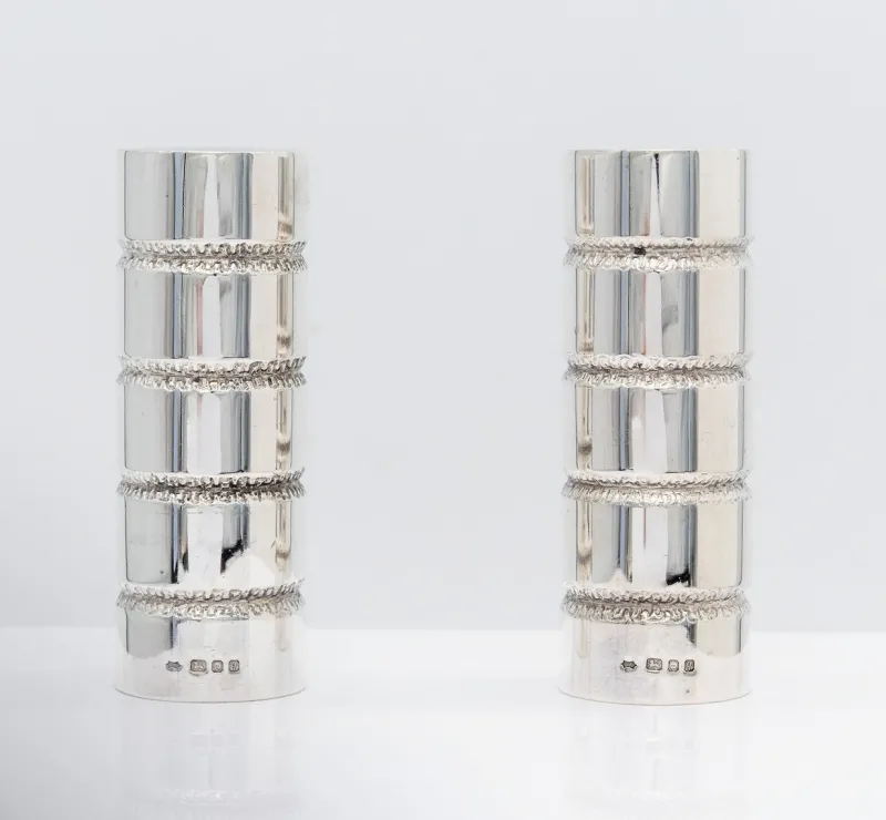 Pamono Modern Sterling Silver Salt and Pepper Pots by George E Grant, 1971, Set of 2> Salt & Pepper Shakers