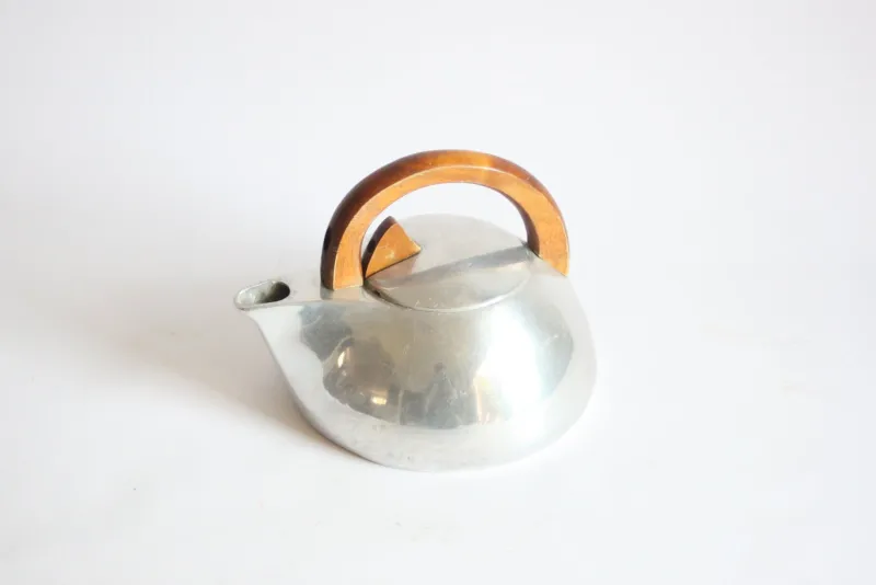 New Pamono Modern Streamline K3 Kettle by Jean Picquot for Burrage and Boyd Ltd, 1940s