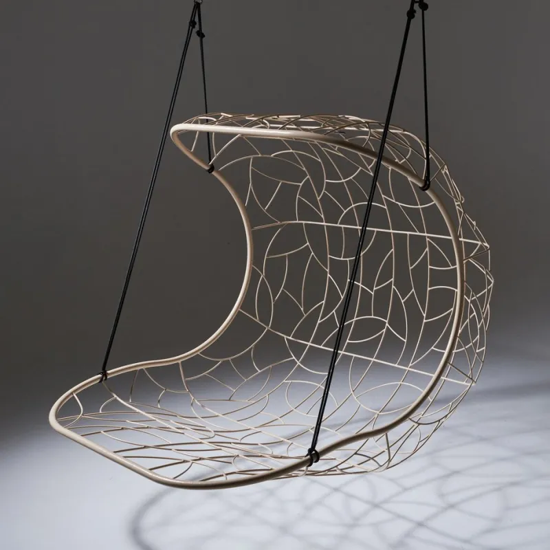 Hot Pamono Modern Wave Hanging Chair from Studio Stirling