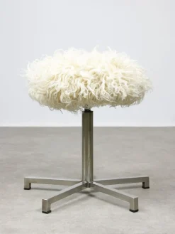 Pamono Modernist Bauhaus Swivel Stool in Chrome and Sheepskin, 1950s> Office Chairs