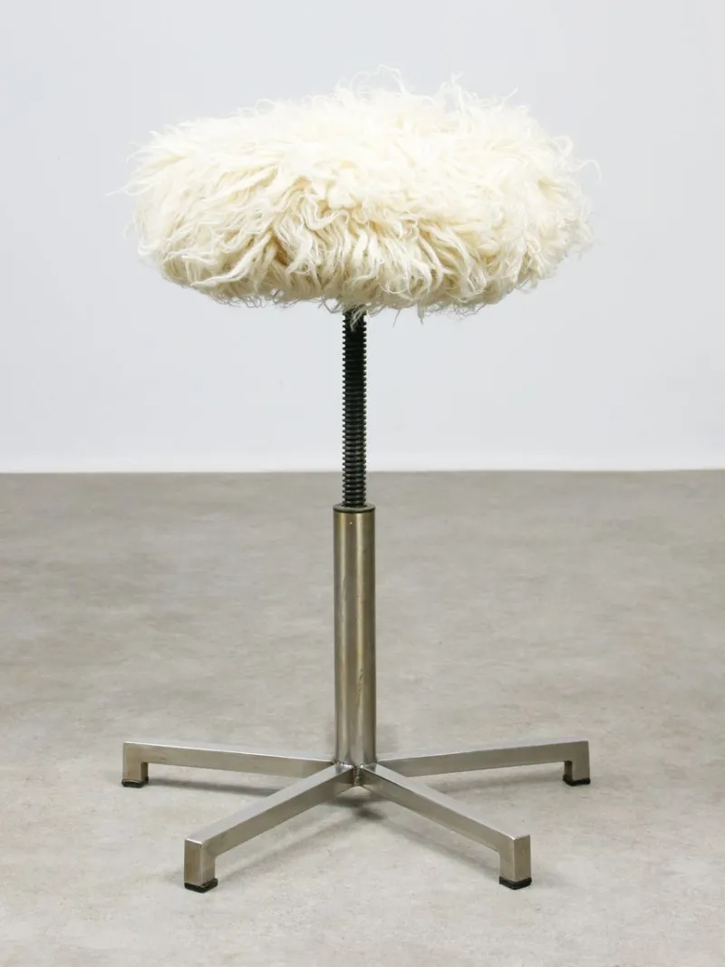 Pamono Modernist Bauhaus Swivel Stool in Chrome and Sheepskin, 1950s> Office Chairs