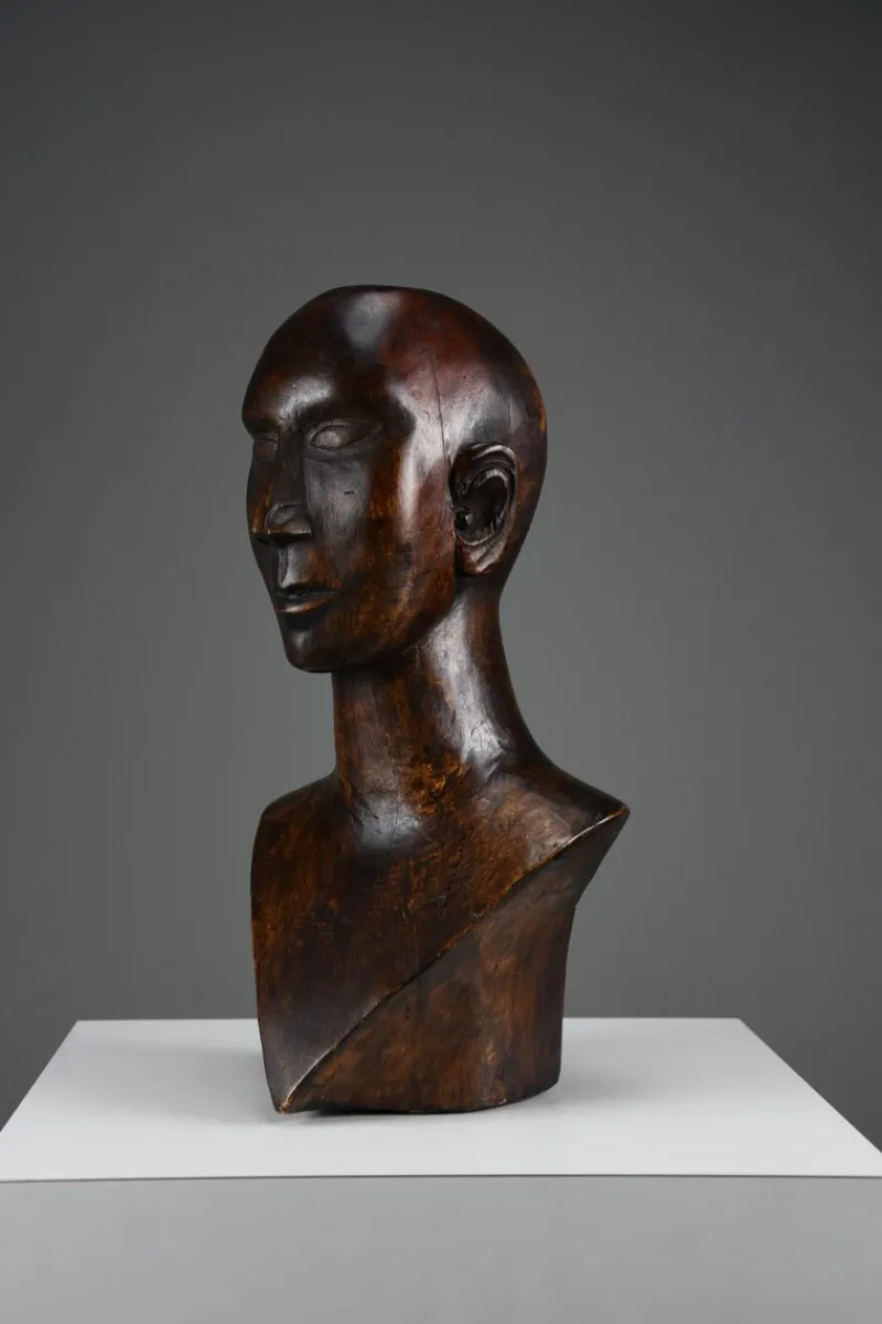 Pamono Modernist Carved Bust, Mid-20th Century, Wood> Sculpture