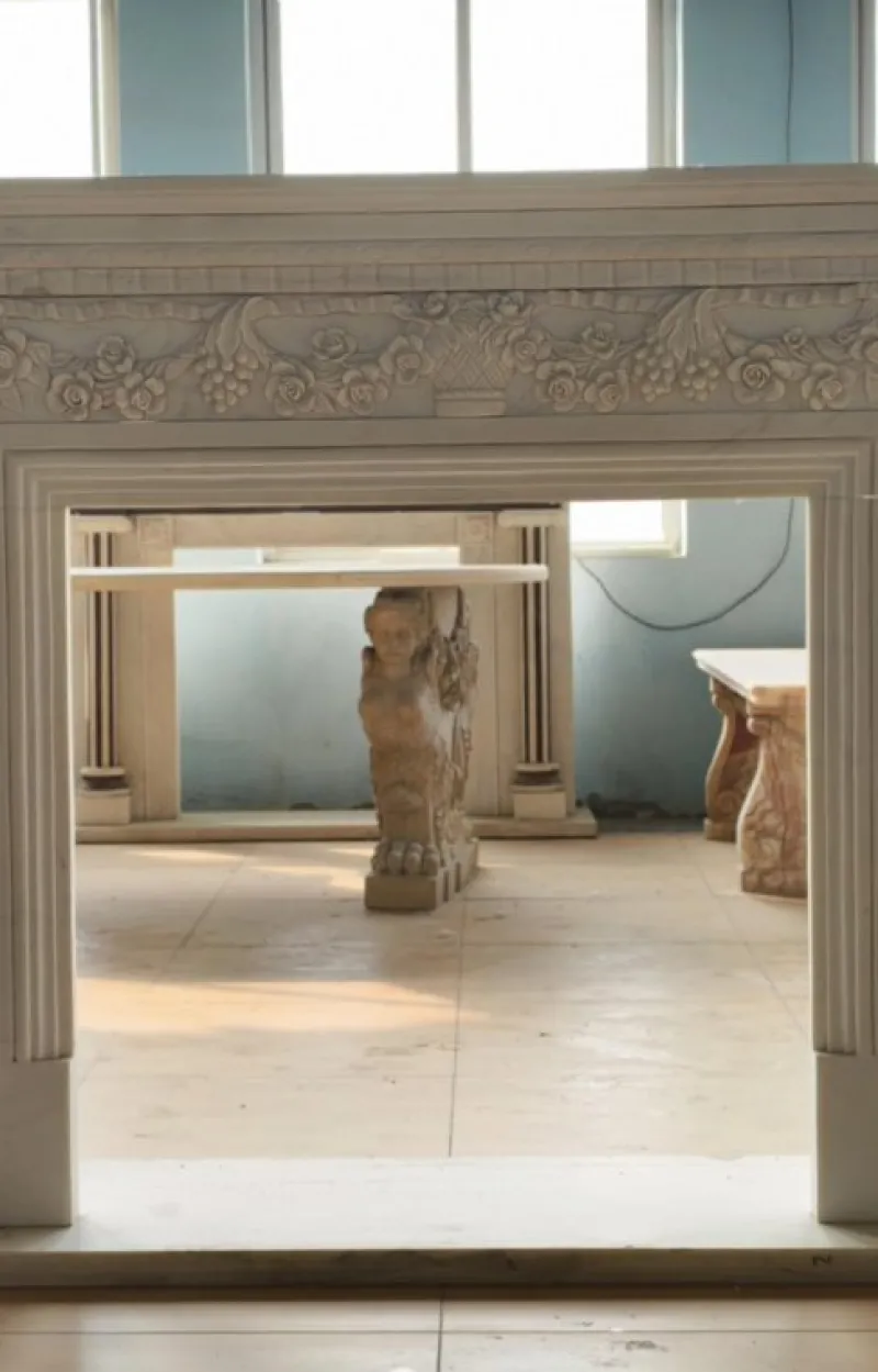 Outlet Pamono Monumental Neoclassical Hand-Carved Marble Fireplace Mantle