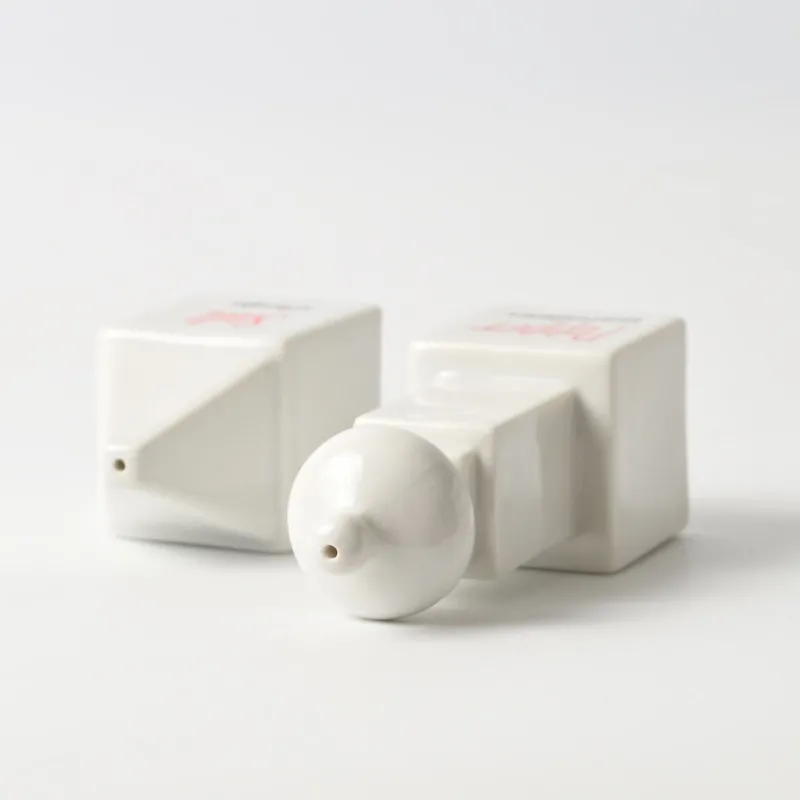 Pamono Monumenti Salt and Pepper Shakers by Matteo Thun for Arzberg, 1980s, Set of 2> Salt & Pepper Shakers